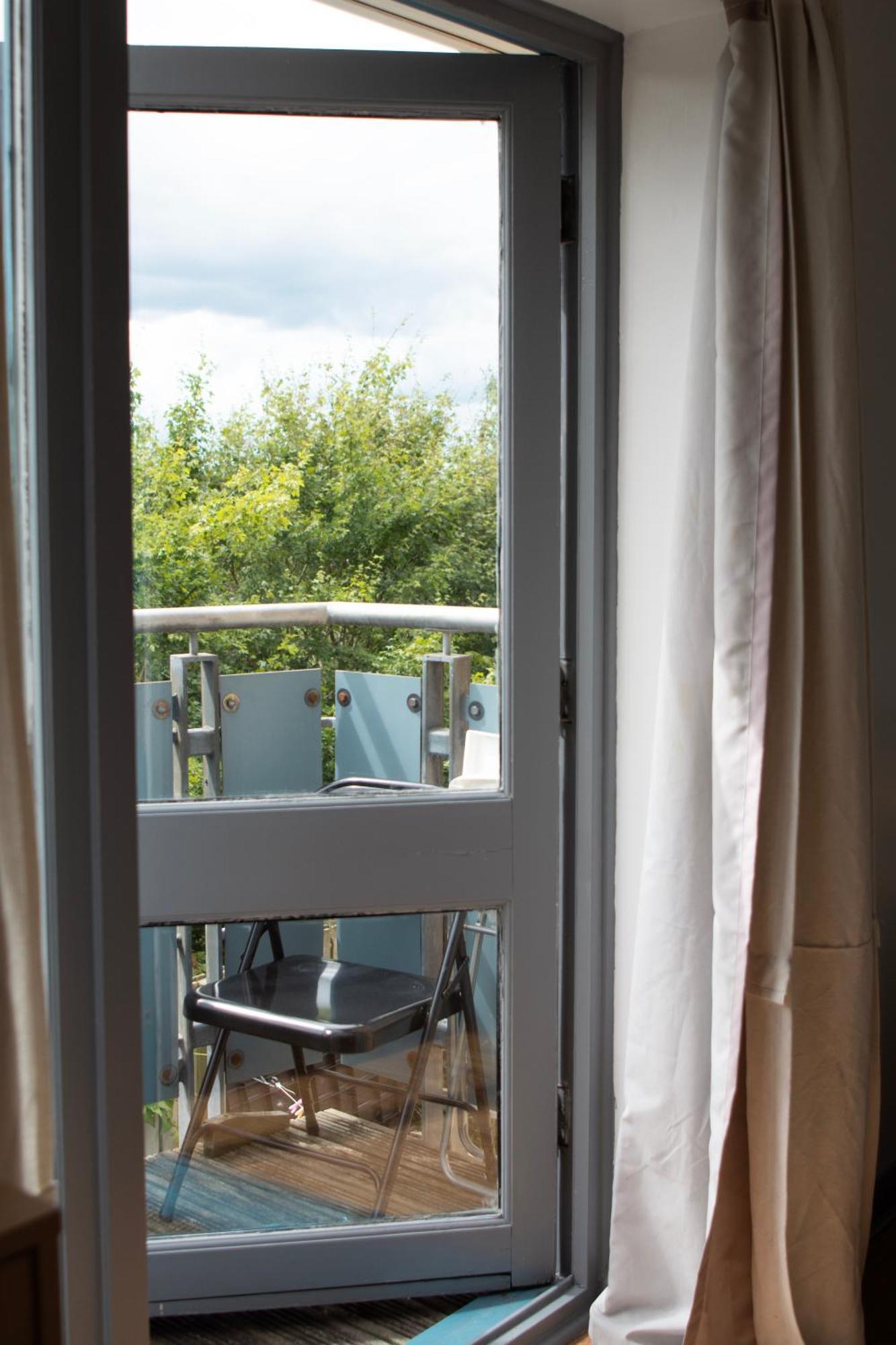 Well-Equipped 4 Bedroom House Close To City Centre Leeds  Kültér fotó