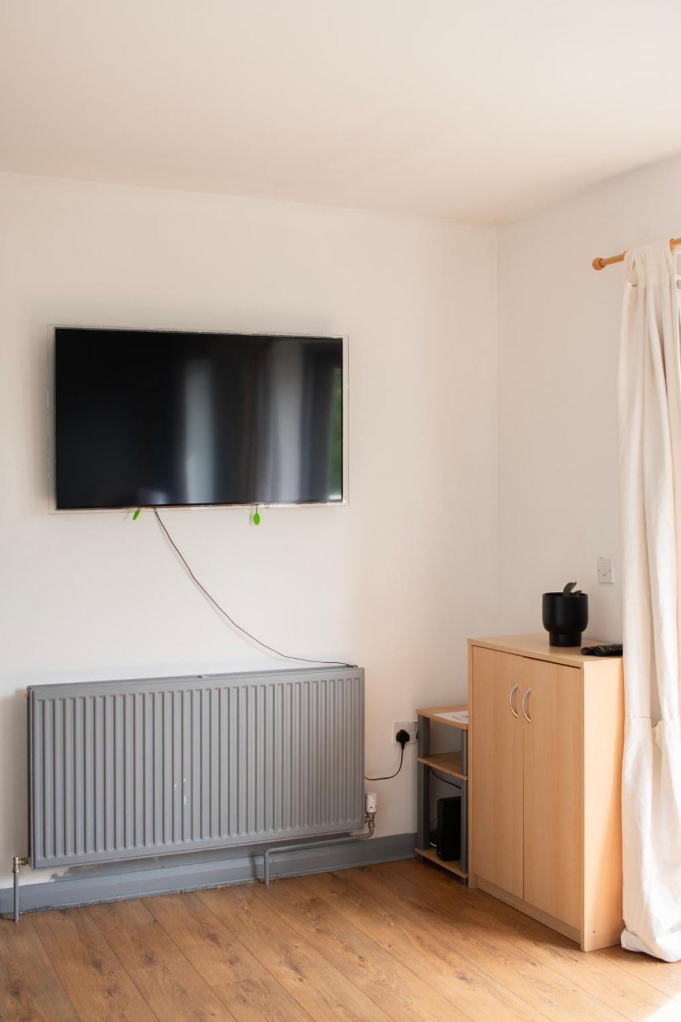 Well-Equipped 4 Bedroom House Close To City Centre Leeds  Kültér fotó